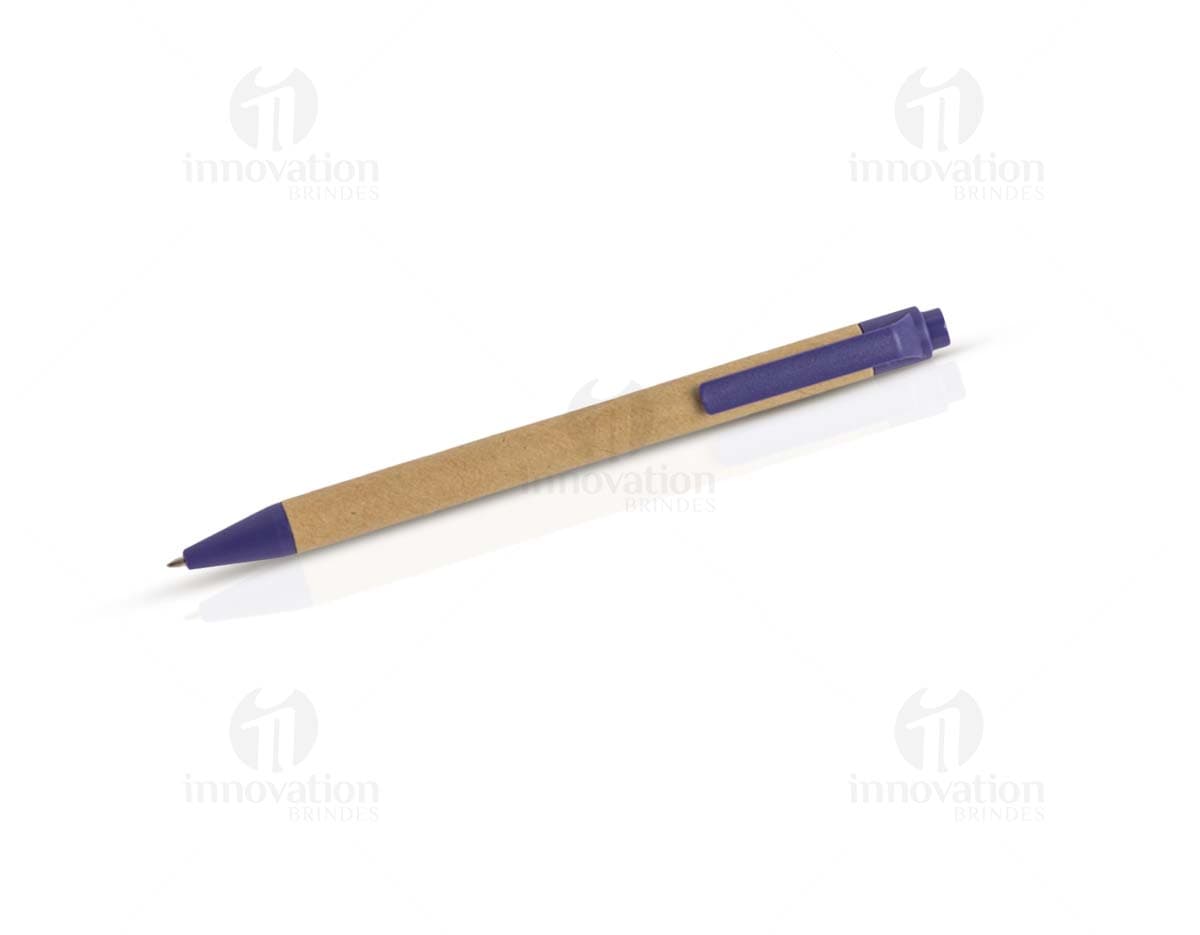 Kit com 6 porta copos em cores variadas sobre uma mesa de madeira. Kit com 6 porta copos em cores variadas sobre uma mesa de madeira.