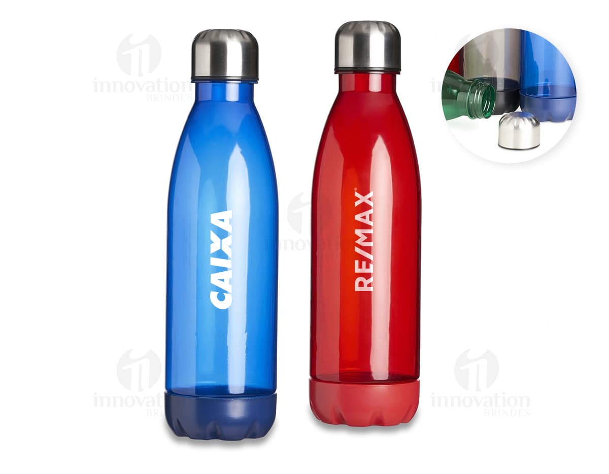 Kit com 6 porta copos em formato quadrado, feitos de madeira com desenhos geométricos em tons de azul e branco. Os porta copos possuem uma camada de proteção para não danificar a superfície dos móveis. Kit com 6 porta copos em formato quadrado, feitos de madeira com desenhos geométricos em tons de azul e branco. Os porta copos possuem uma camada de proteção para não danificar a superfície dos móveis.