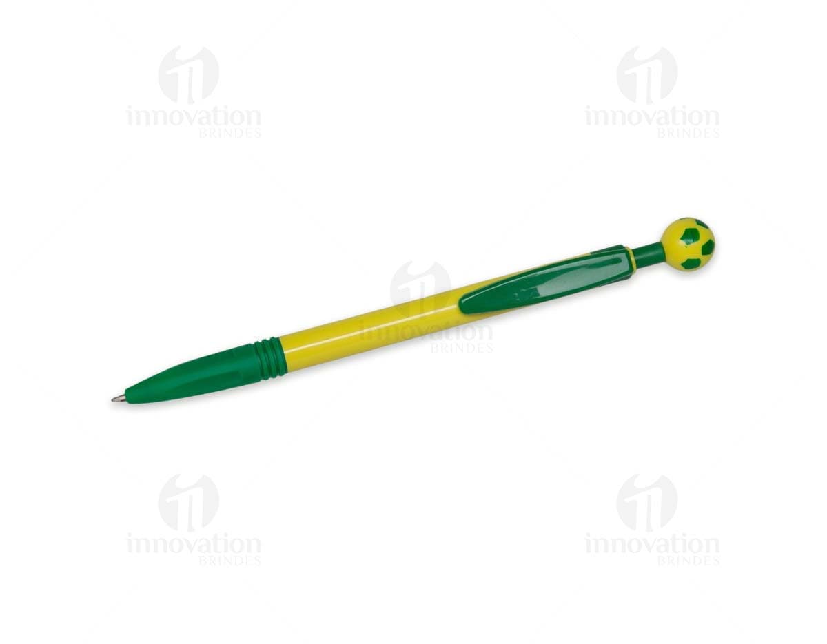 Kit com 6 porta copos em cores variadas, feitos de material resistente e ideal para proteger superfícies de móveis. Kit com 6 porta copos em cores variadas, feitos de material resistente e ideal para proteger superfícies de móveis.