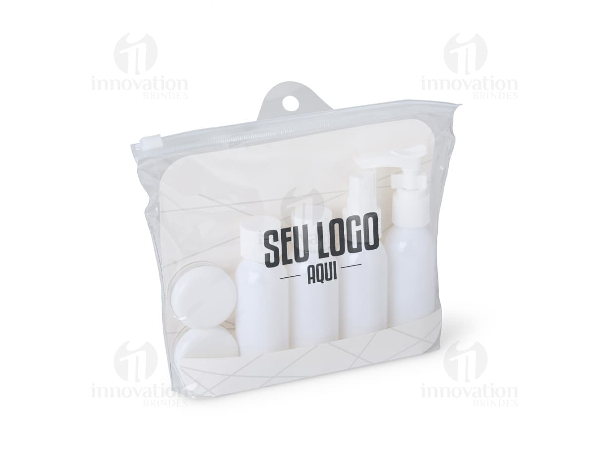 Kit viagem plástico 6 peças em diferentes tamanhos e cores. Kit viagem plástico 6 peças em diferentes tamanhos e cores.