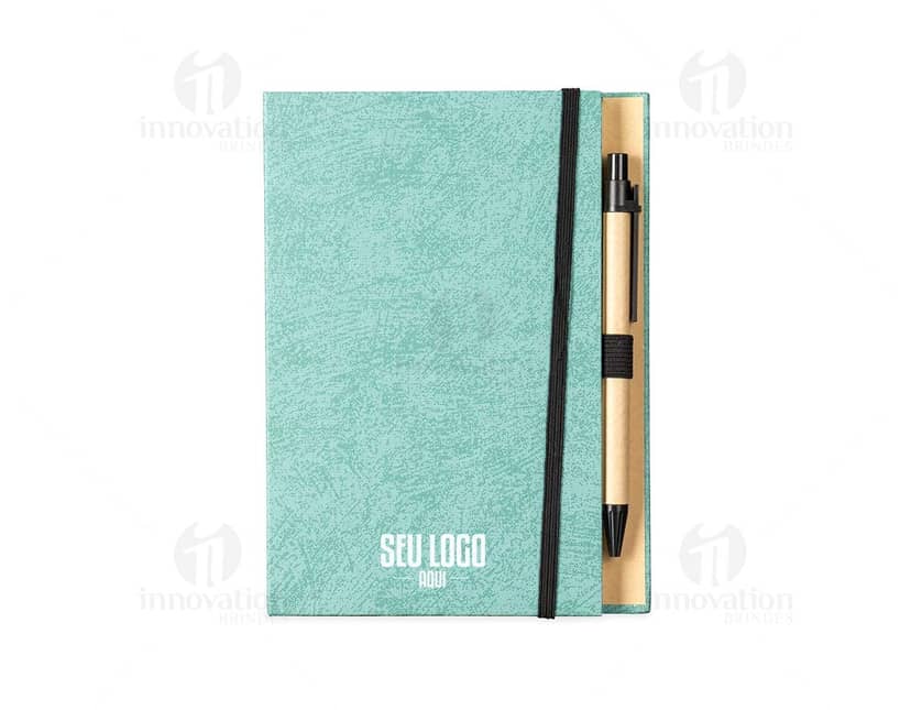 Kit com 6 porta copos em formato redondo, feitos de madeira com estampas coloridas de plantas tropicais e frutas.