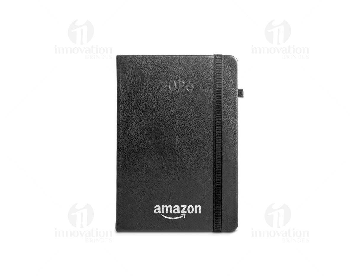 Kit com 6 porta copos em formato quadrado, feitos de material resistente e com estampas coloridas e variadas, ideais para proteger superfícies de possíveis marcas de copos e bebidas. O kit inclui um suporte para armazenar os porta copos quando não estiverem em uso. Kit com 6 porta copos em formato quadrado, feitos de material resistente e com estampas coloridas e variadas, ideais para proteger superfícies de possíveis marcas de copos e bebidas. O kit inclui um suporte para armazenar os porta copos quando não estiverem em uso.