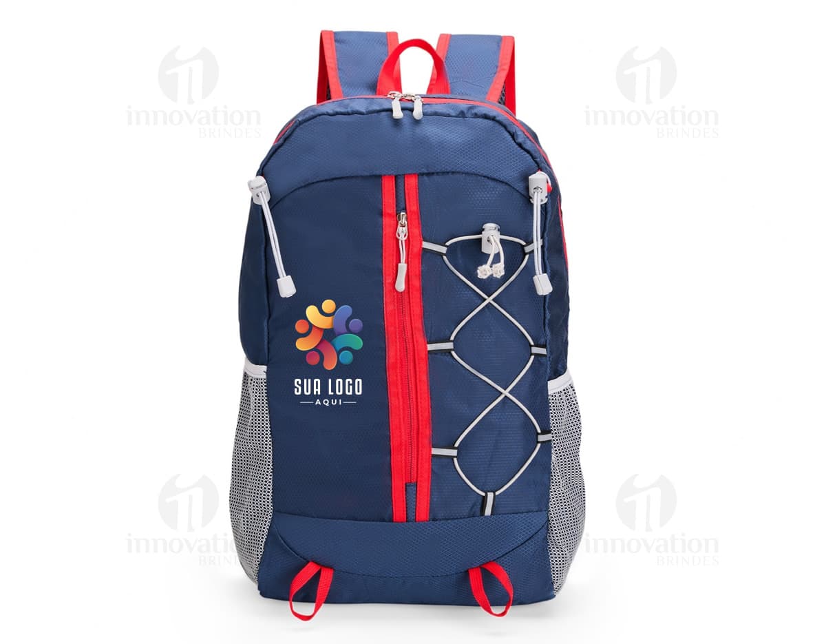 Kit com 6 porta copos em formato quadrado, feitos de cerâmica branca com estampas coloridas de folhagens tropicais. Cada porta copo possui uma base antiderrapante para evitar escorregões. Kit com 6 porta copos em formato quadrado, feitos de cerâmica branca com estampas coloridas de folhagens tropicais. Cada porta copo possui uma base antiderrapante para evitar escorregões.