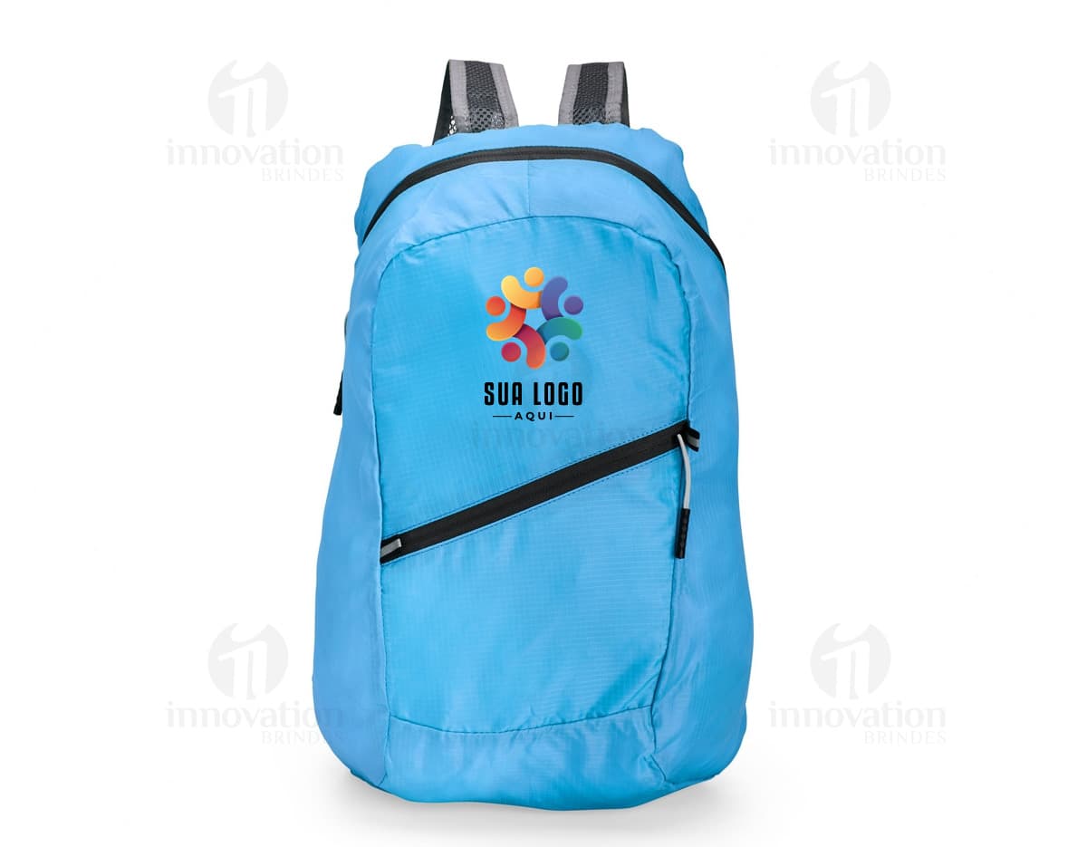 Kit com 6 porta copos em diferentes cores e tamanhos, feitos de material resistente e antiderrapante. Kit com 6 porta copos em diferentes cores e tamanhos, feitos de material resistente e antiderrapante.