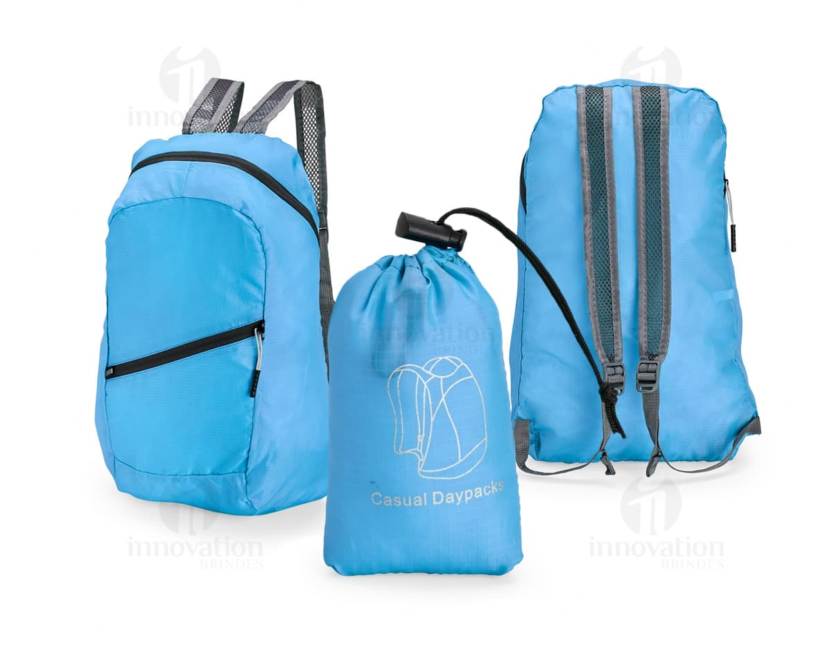 Kit com 6 porta copos em diferentes cores e tamanhos, feitos de material resistente e antiderrapante. Kit com 6 porta copos em diferentes cores e tamanhos, feitos de material resistente e antiderrapante.