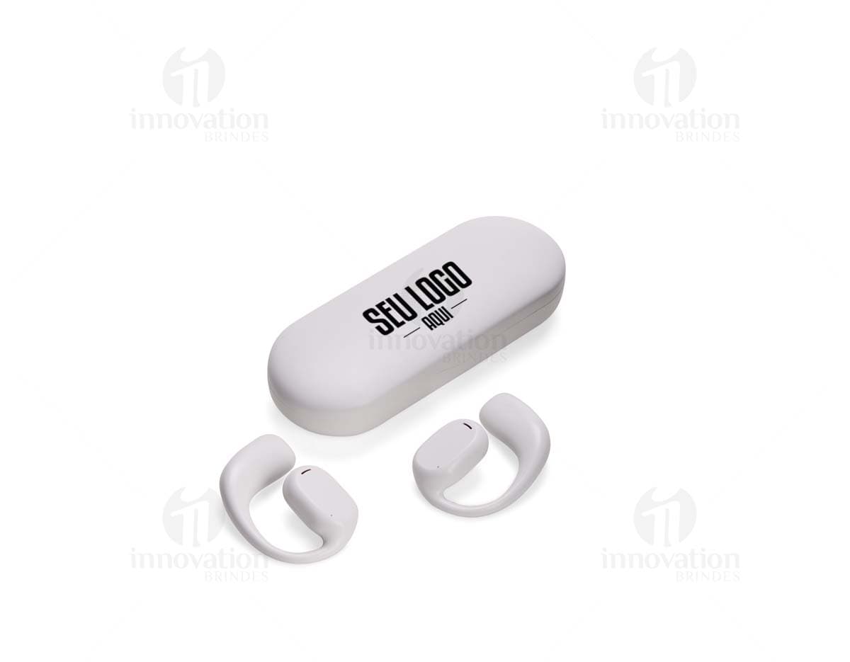Kit com 6 porta copos de diferentes estampas e cores, feitos em material resistente para proteger a superfície dos móveis. Kit com 6 porta copos de diferentes estampas e cores, feitos em material resistente para proteger a superfície dos móveis.