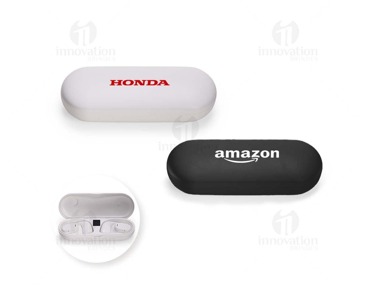 Kit com 6 porta copos de diferentes estampas e cores, feitos em material resistente para proteger a superfície dos móveis. Kit com 6 porta copos de diferentes estampas e cores, feitos em material resistente para proteger a superfície dos móveis.