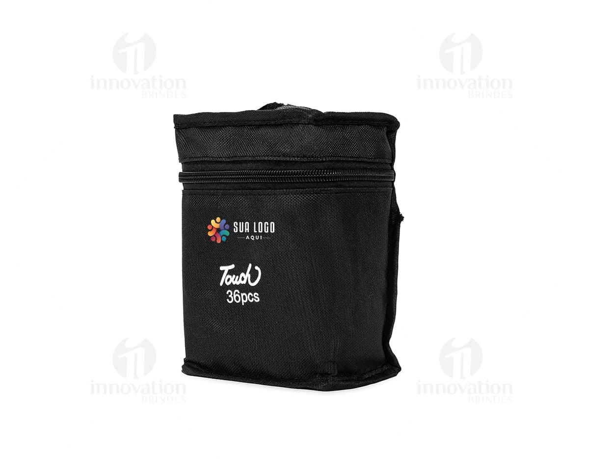 Kit com 6 porta copos em formato redondo, feitos de cerâmica branca com desenhos de folhas verdes. Kit com 6 porta copos em formato redondo, feitos de cerâmica branca com desenhos de folhas verdes.