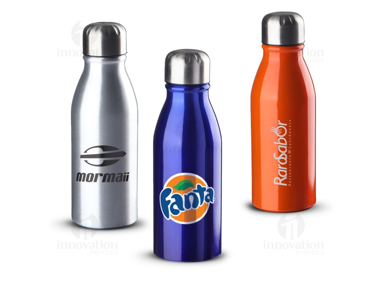 Kit com 6 porta copos em diferentes cores e estilos, sendo em forma de círculo e com estampas variadas. Kit com 6 porta copos em diferentes cores e estilos, sendo em forma de círculo e com estampas variadas.