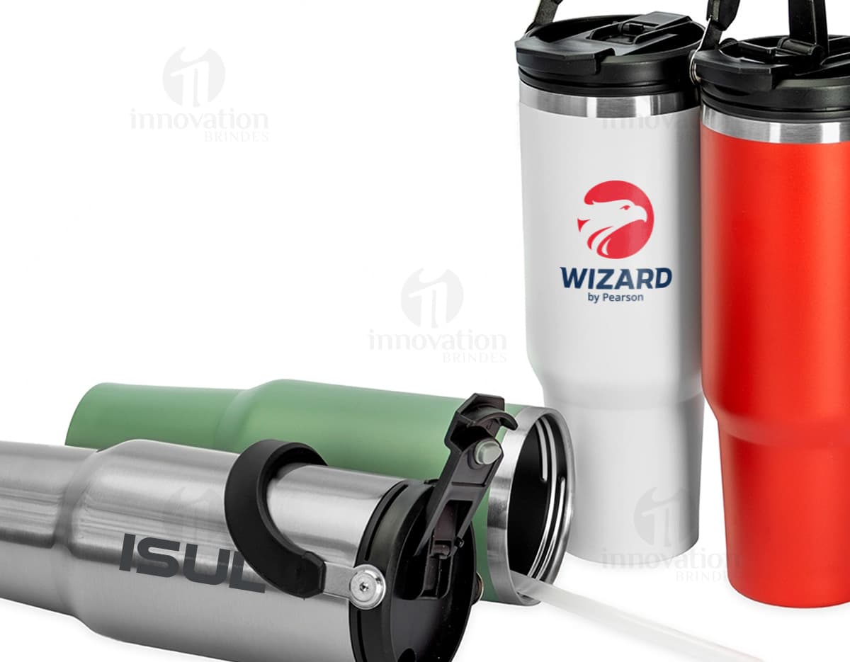 Kit com 6 porta copos de cores variadas, feitos de material resistente e com design moderno. Ideal para proteger superfícies de mesas e móveis. Kit com 6 porta copos de cores variadas, feitos de material resistente e com design moderno. Ideal para proteger superfícies de mesas e móveis.