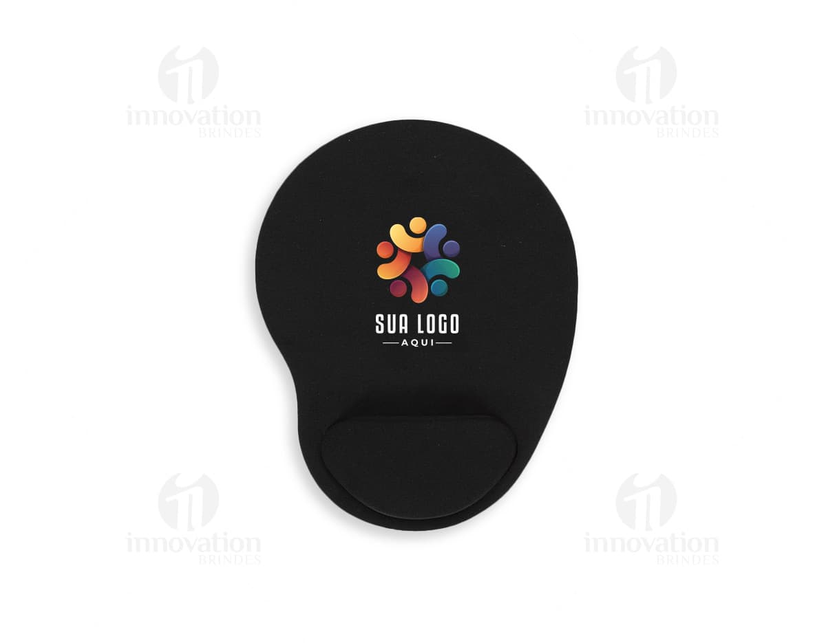 Kit com 6 porta copos em formato de carrinho de golfe em cores variadas. Kit com 6 porta copos em formato de carrinho de golfe em cores variadas.