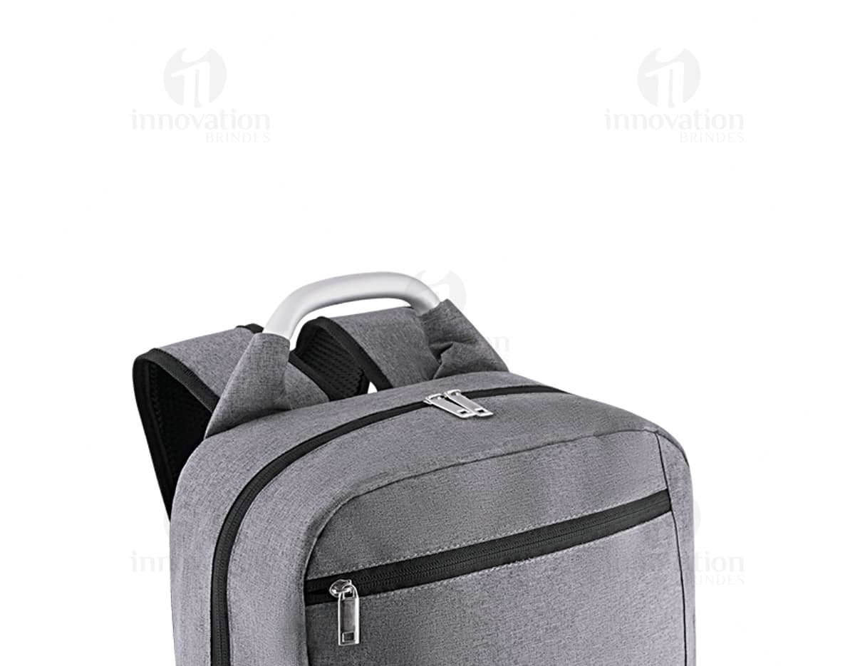 Kit com 6 porta copos de diferentes cores e estampas em formato redondo. Kit com 6 porta copos de diferentes cores e estampas em formato redondo.